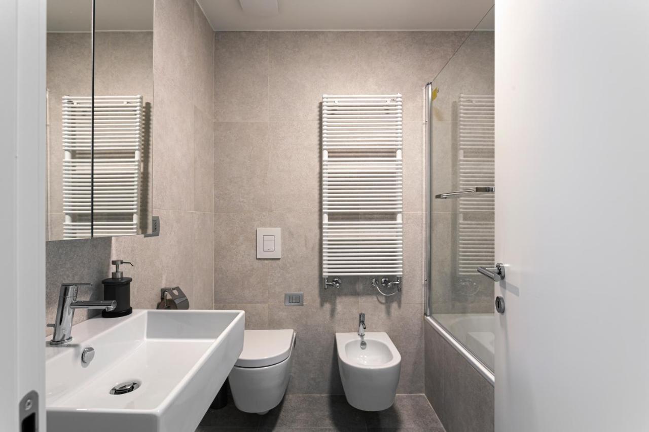 Wide&bright Two Bedroom Appartement *